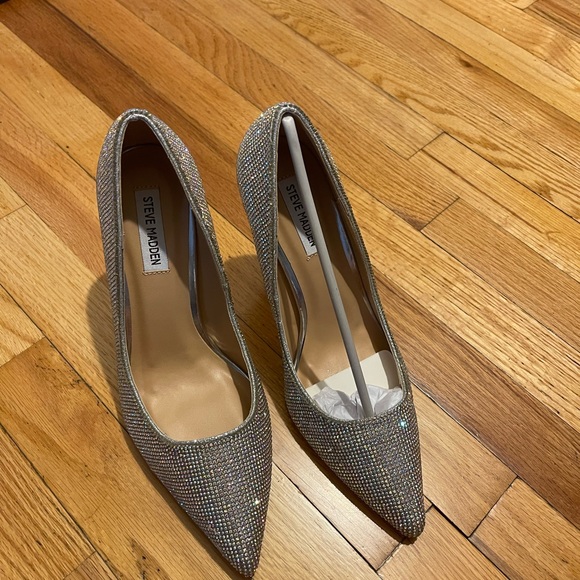 Brand new Steve Madden Attisha Rhinestone Heels - Picture 3 of 6